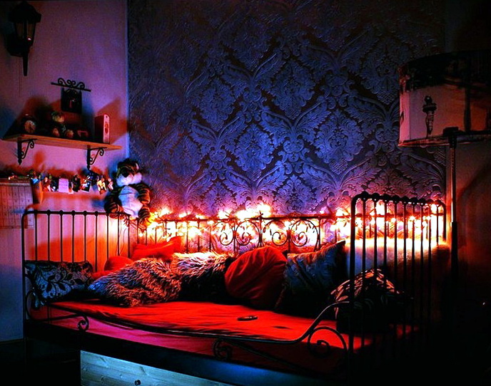 Cool Teenage Girl Bedrooms With Christmas Lights Beds